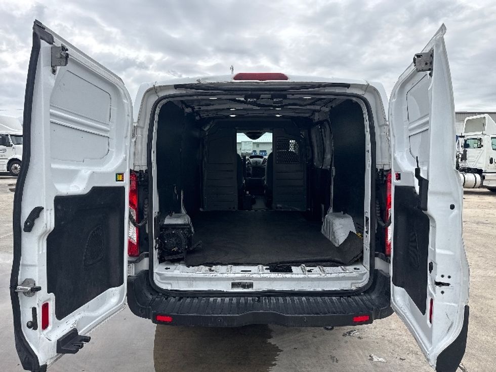 2019 Ford Transit photo 7