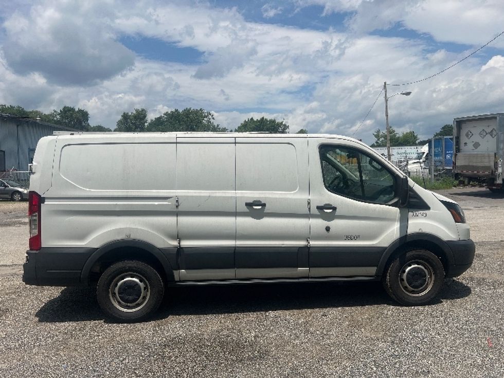 Cargo Van (Panel Van)-Light and Medium Duty Trucks-Ford-2019-Transit 250-Baltimore-MD-106,113\n\t\tmiles-$ 22,000 - Image 14