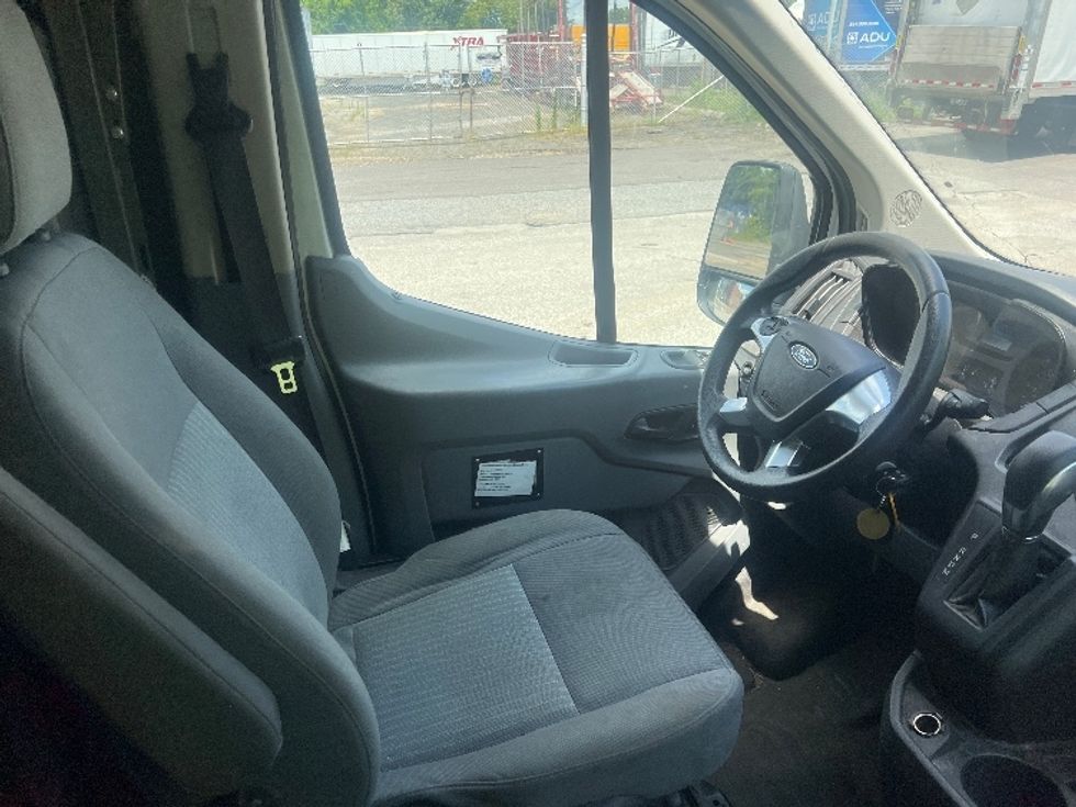 Cargo Van (Panel Van)-Light and Medium Duty Trucks-Ford-2019-Transit 250-Baltimore-MD-106,113\n\t\tmiles-$ 22,000 - Image 21