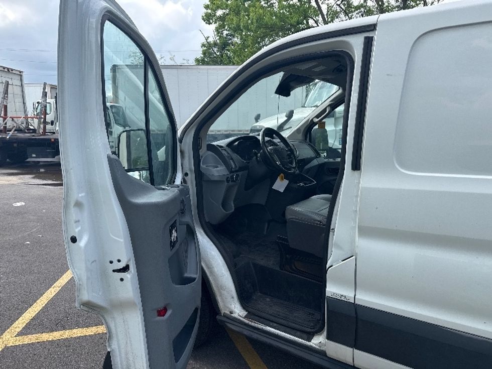 Cargo Van (Panel Van)-Light and Medium Duty Trucks-Ford-2019-Transit 250-Baltimore-MD-113,710\n\t\tmiles-$ 21,250 - Image 16