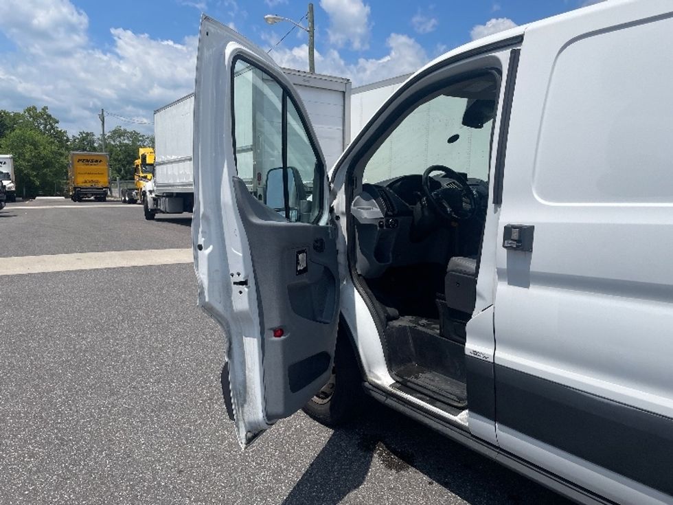 Cargo Van (Panel Van)-Light and Medium Duty Trucks-Ford-2019-Transit 250-Baltimore-MD-120,030\n\t\tmiles-$ 21,750 - Image 15