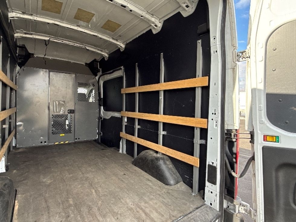 Cargo Van (Panel Van)-Light and Medium Duty Trucks-Ford-2019-Transit 250-Baltimore-MD-66,810\n\t\tmiles-$ 36,500 - Image 10