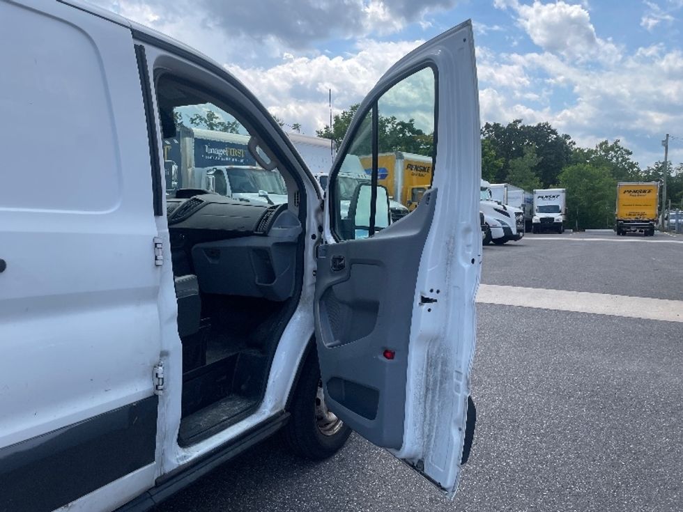 Cargo Van (Panel Van)-Light and Medium Duty Trucks-Ford-2019-Transit 250-Baltimore-MD-93,221\n\t\tmiles-$ 23,000 - Image 20
