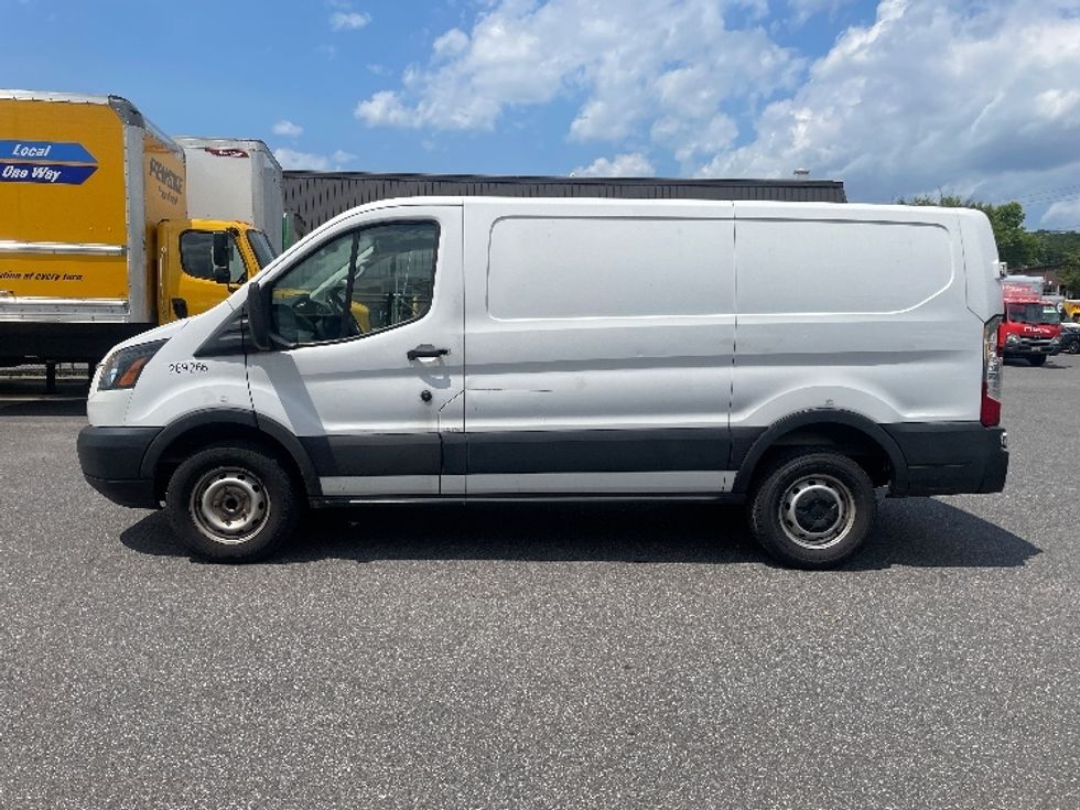 2019 Ford Transit photo 4