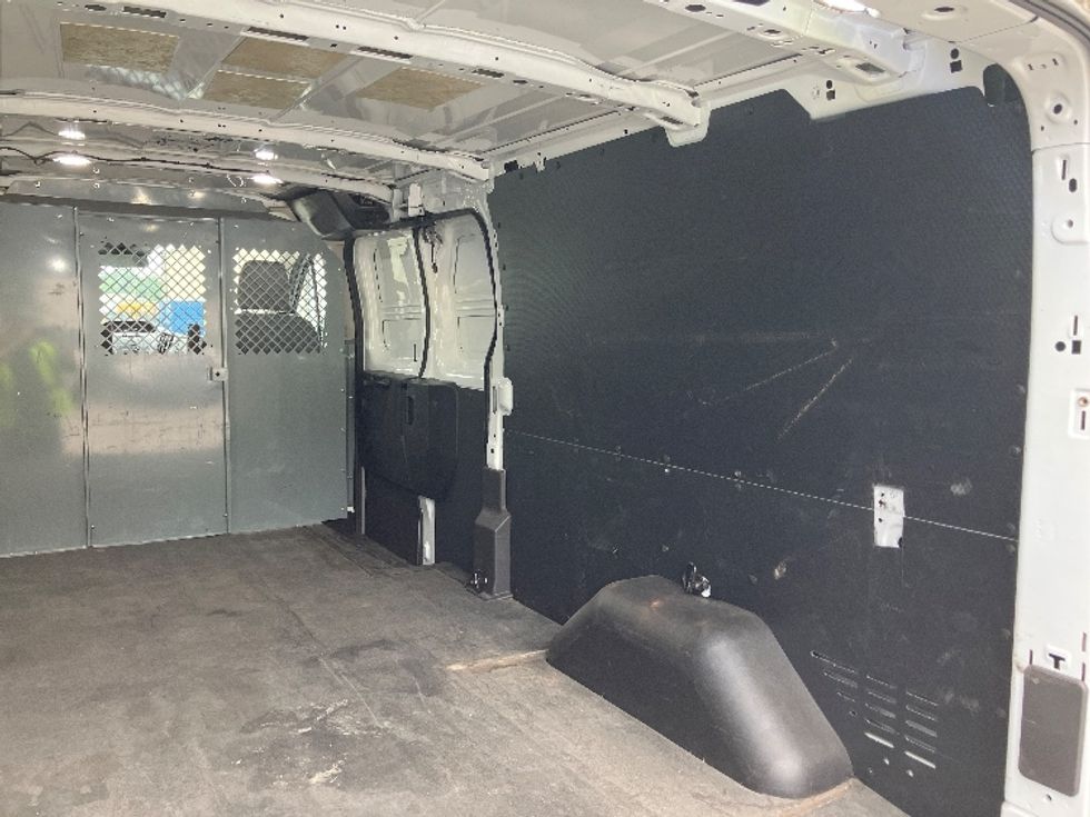 Cargo Van (Panel Van)-Light and Medium Duty Trucks-Ford-2019-Transit 250-Birmingham-AL-200,856\n\t\tmiles-$ 14,750 - Image 12