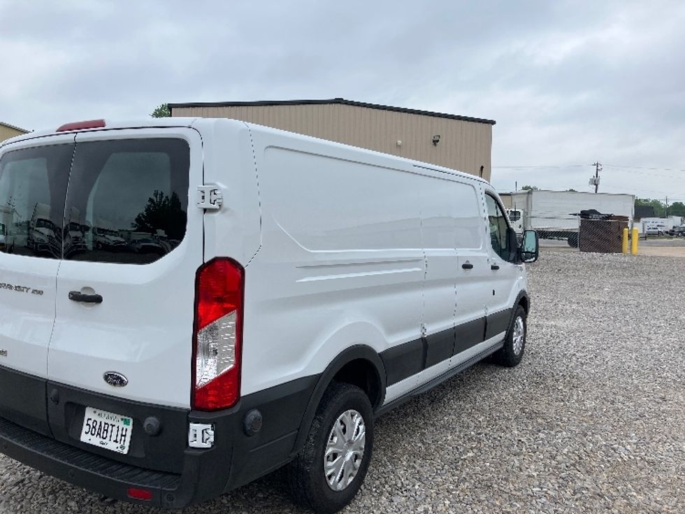 Cargo Van (Panel Van)-Light and Medium Duty Trucks-Ford-2019-Transit 250-Birmingham-AL-200,856\n\t\tmiles-$ 14,750 - Image 13
