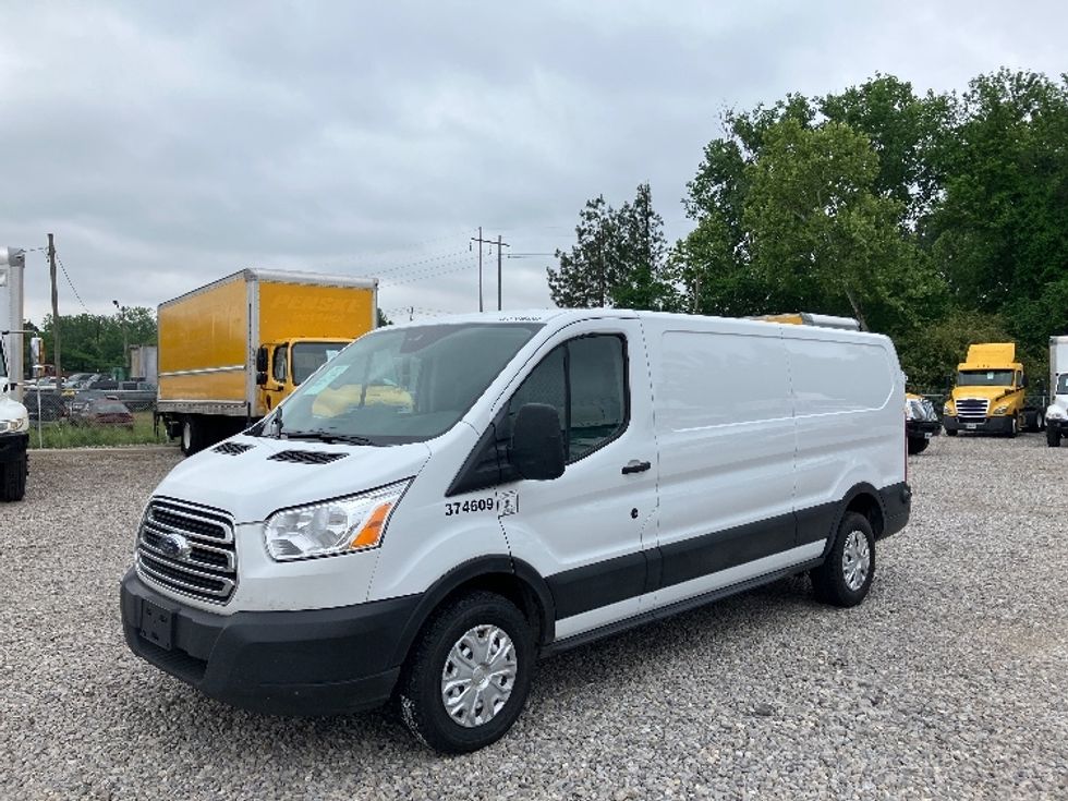 2019 Ford Transit photo 3