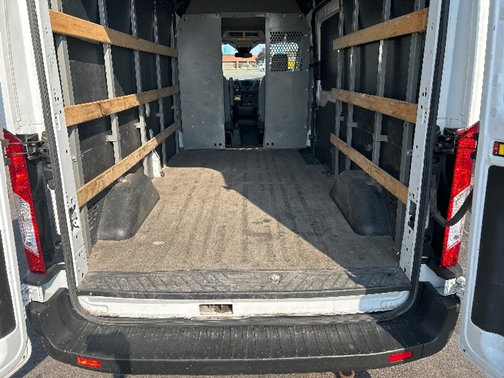 2019 Ford Transit photo 6