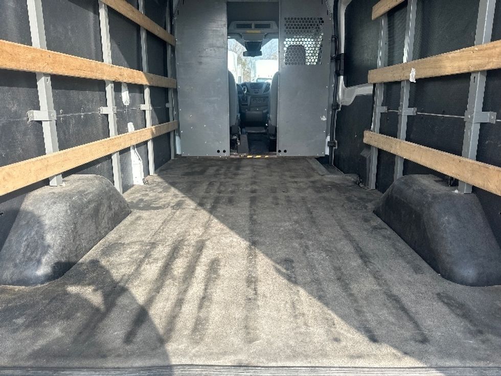 Cargo Van (Panel Van)-Light and Medium Duty Trucks-Ford-2019-Transit 250-Brampton-ON-149,934\n\t\tkm-$ 43,500 - Image 10