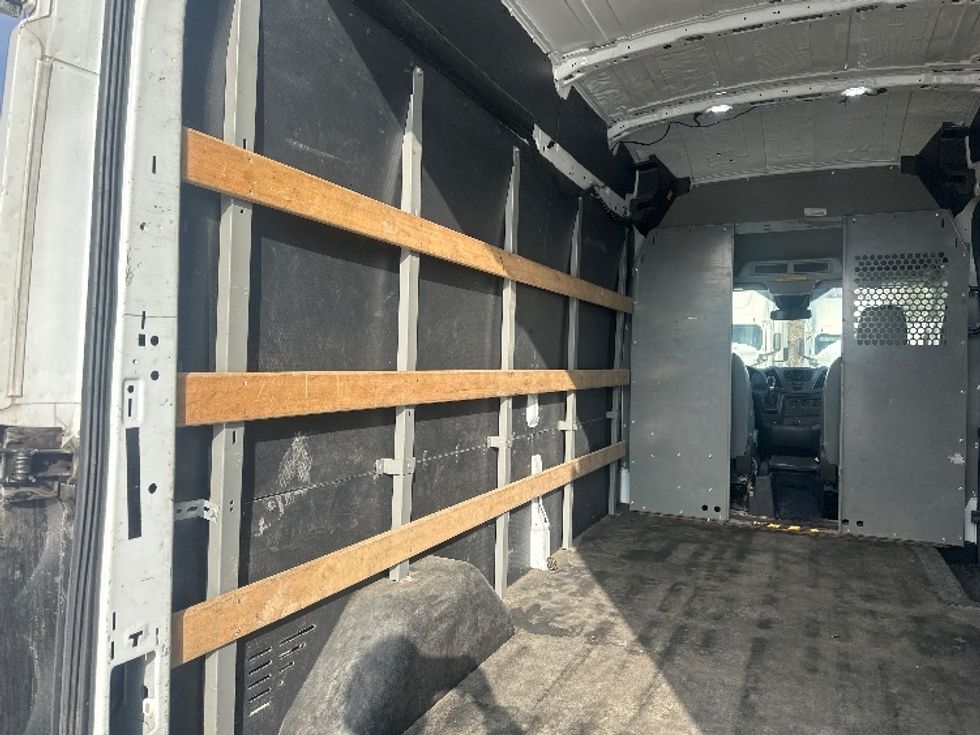 Cargo Van (Panel Van)-Light and Medium Duty Trucks-Ford-2019-Transit 250-Brampton-ON-149,934\n\t\tkm-$ 43,500 - Image 11