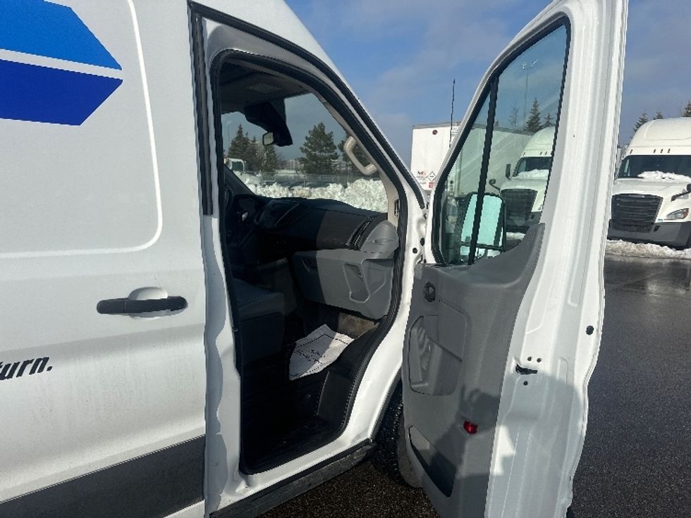 Cargo Van (Panel Van)-Light and Medium Duty Trucks-Ford-2019-Transit 250-Brampton-ON-149,934\n\t\tkm-$ 43,500 - Image 20