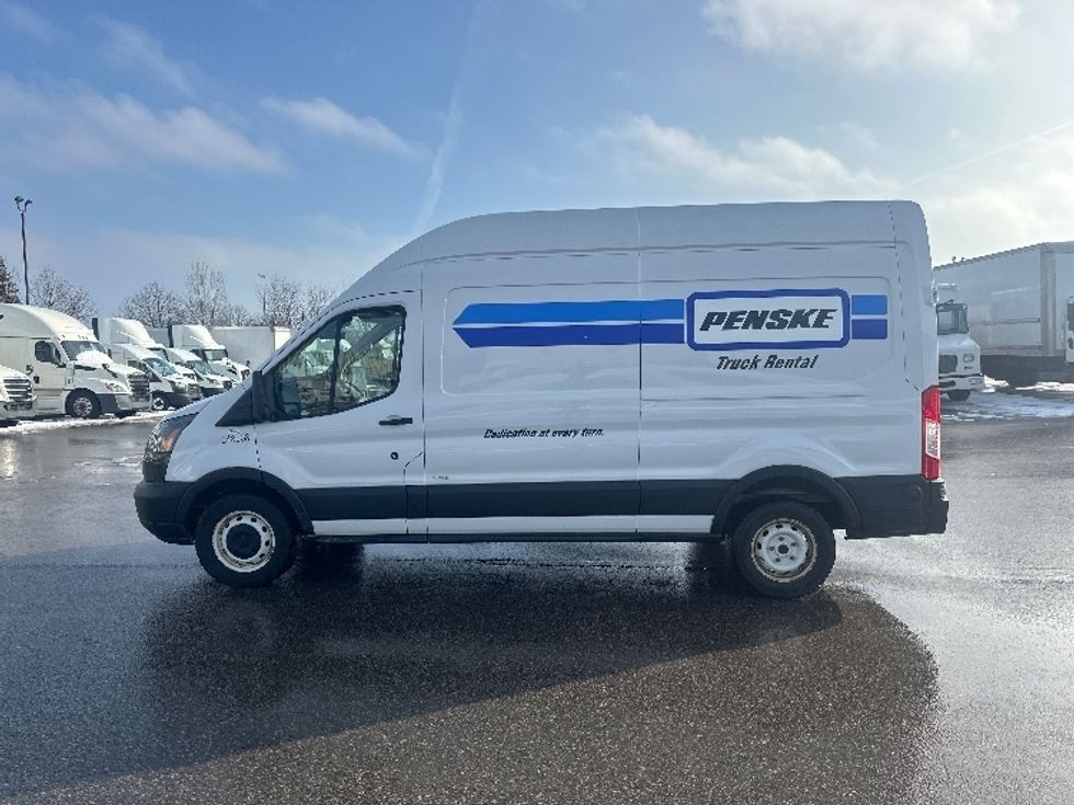 Cargo Van (Panel Van)-Light and Medium Duty Trucks-Ford-2019-Transit 250-Brampton-ON-149,934\n\t\tkm-$ 43,500 - Image 4