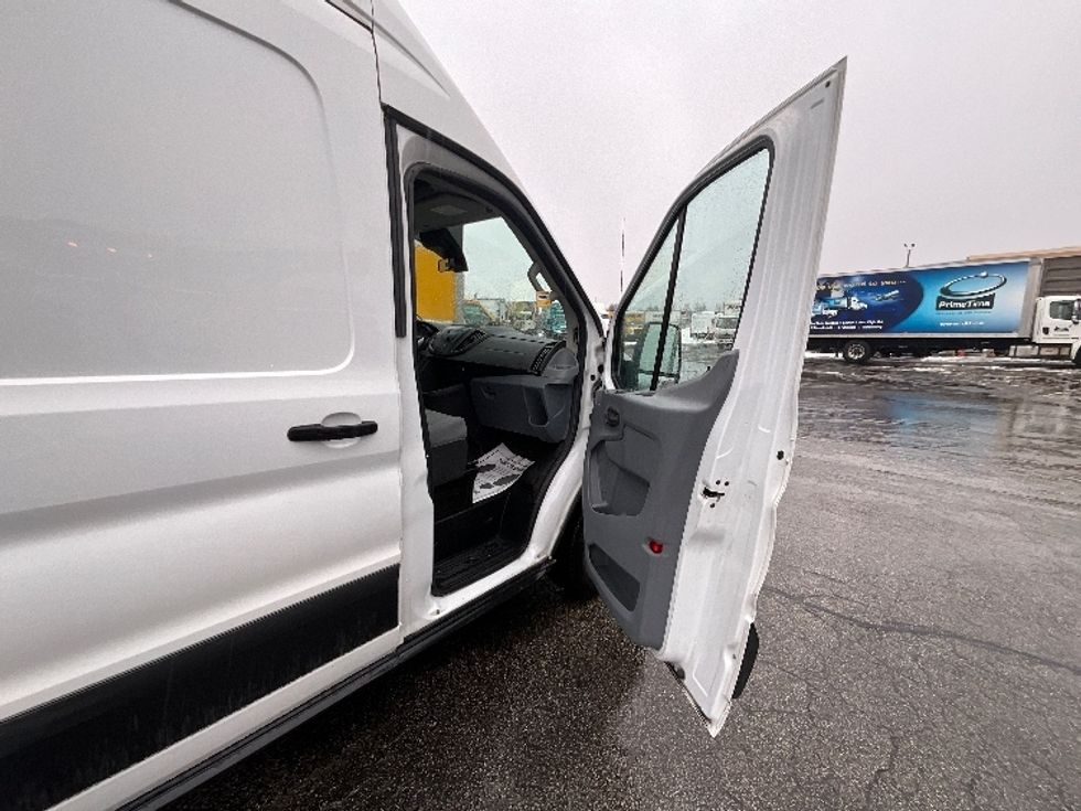 Cargo Van (Panel Van)-Light and Medium Duty Trucks-Ford-2019-Transit 250-Cambridge-ON-132,072\n\t\tkm-$ 38,500 - Image 17