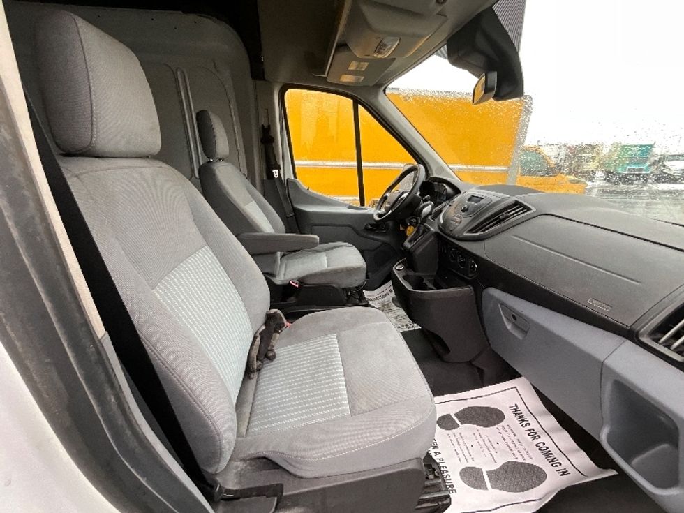 Cargo Van (Panel Van)-Light and Medium Duty Trucks-Ford-2019-Transit 250-Cambridge-ON-132,072\n\t\tkm-$ 38,500 - Image 19