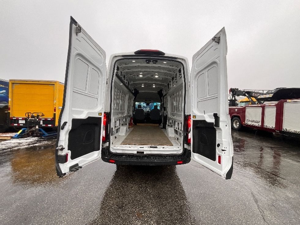 Cargo Van (Panel Van)-Light and Medium Duty Trucks-Ford-2019-Transit 250-Cambridge-ON-132,072\n\t\tkm-$ 38,500 - Image 7