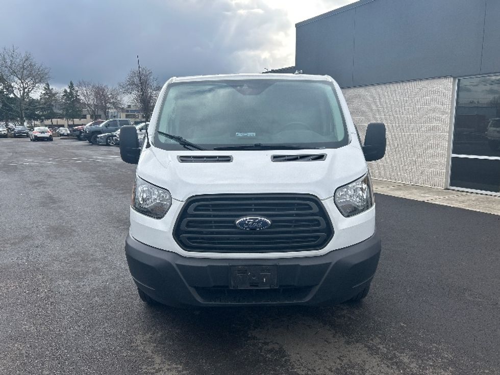 Cargo Van (Panel Van)-Light and Medium Duty Trucks-Ford-2019-Transit 250-Clackamas-OR-19,491\n\t\tmiles-$ 31,500 - Image 2