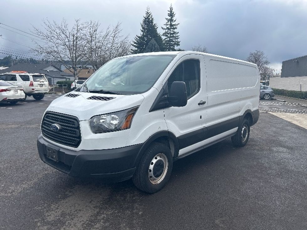 Cargo Van (Panel Van)-Light and Medium Duty Trucks-Ford-2019-Transit 250-Clackamas-OR-19,491\n\t\tmiles-$ 31,500 - Image 3