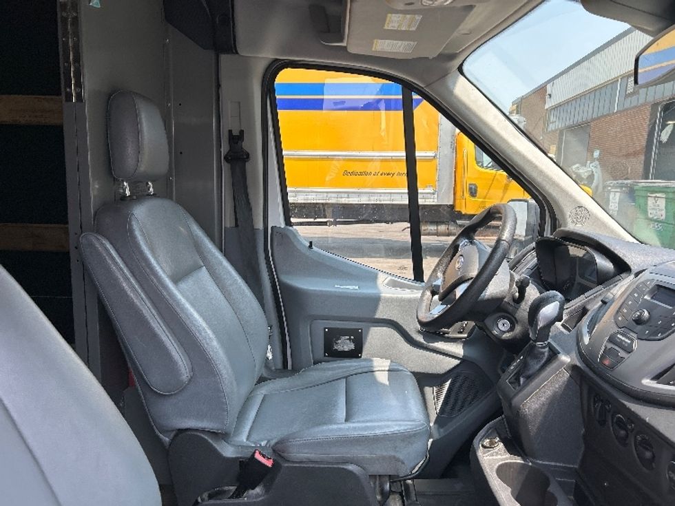 Cargo Van (Panel Van)-Light and Medium Duty Trucks-Ford-2019-Transit 250-Concord-ON-131,799\n\t\tkm-$ 43,250 - Image 19