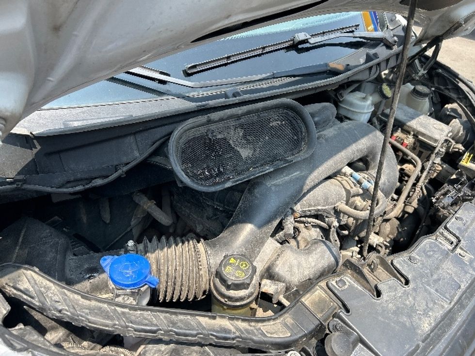 Cargo Van (Panel Van)-Light and Medium Duty Trucks-Ford-2019-Transit 250-Concord-ON-131,799\n\t\tkm-$ 43,250 - Image 20