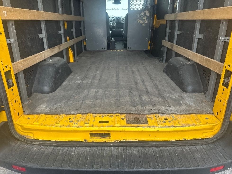 Cargo Van (Panel Van)-Light and Medium Duty Trucks-Ford-2019-Transit 250-Concord-ON-162,048\n\t\tkm-$ 37,500 - Image 10