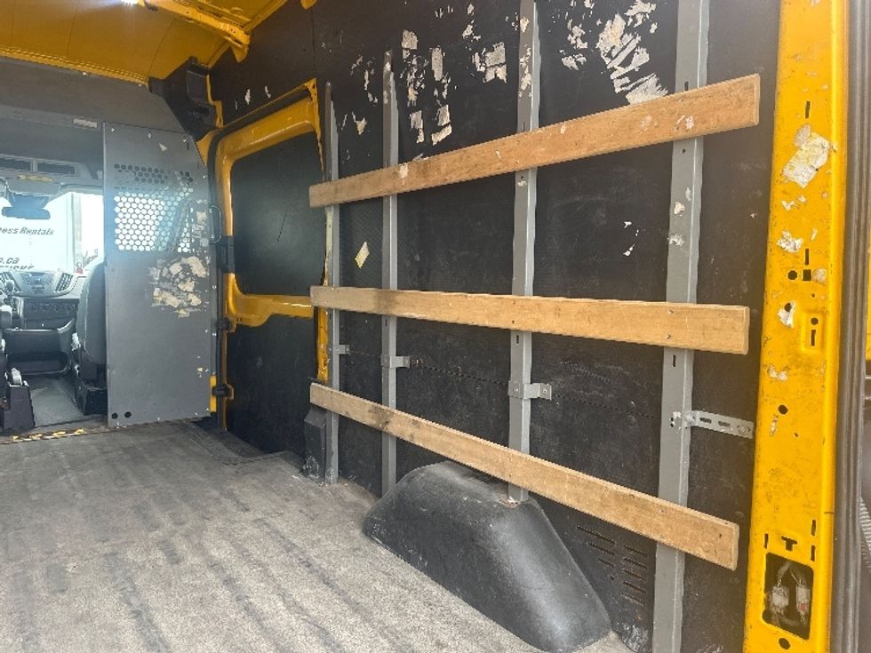 Cargo Van (Panel Van)-Light and Medium Duty Trucks-Ford-2019-Transit 250-Concord-ON-162,048\n\t\tkm-$ 37,500 - Image 12
