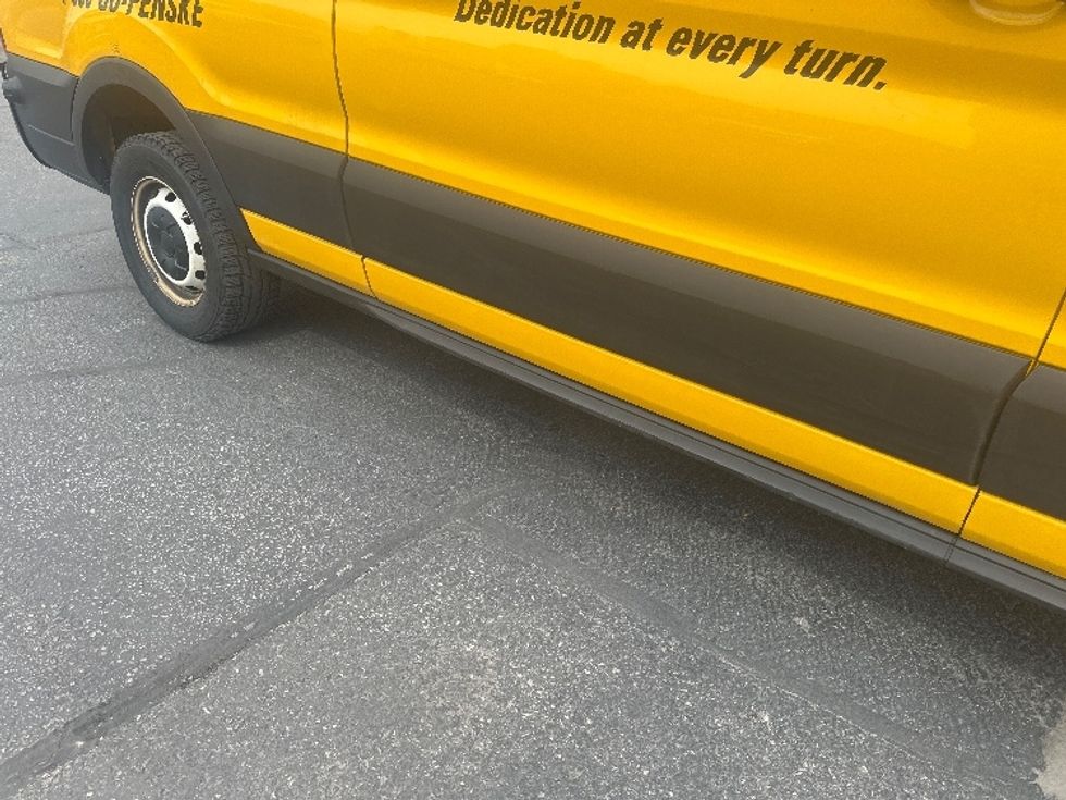 Cargo Van (Panel Van)-Light and Medium Duty Trucks-Ford-2019-Transit 250-Concord-ON-162,048\n\t\tkm-$ 37,500 - Image 14