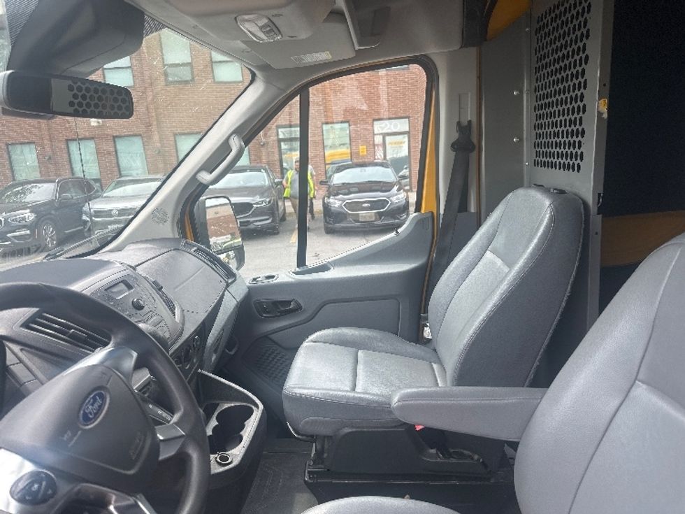 Cargo Van (Panel Van)-Light and Medium Duty Trucks-Ford-2019-Transit 250-Concord-ON-162,048\n\t\tkm-$ 37,500 - Image 19