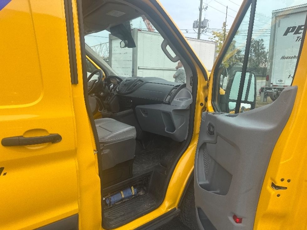 Cargo Van (Panel Van)-Light and Medium Duty Trucks-Ford-2019-Transit 250-Concord-ON-162,048\n\t\tkm-$ 37,500 - Image 20