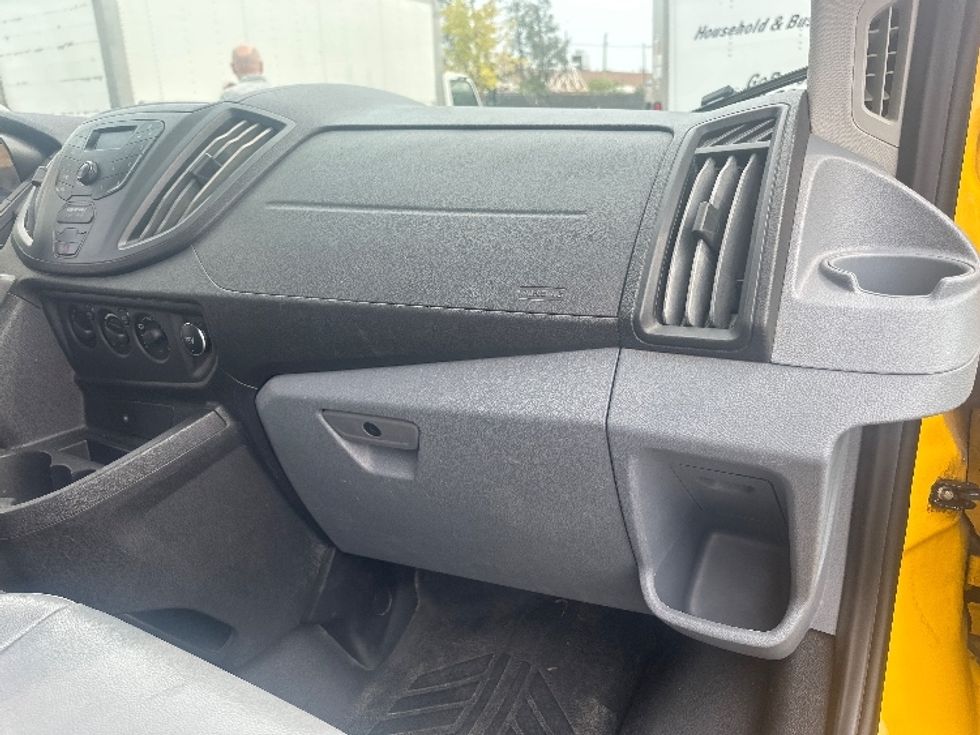 Cargo Van (Panel Van)-Light and Medium Duty Trucks-Ford-2019-Transit 250-Concord-ON-162,048\n\t\tkm-$ 37,500 - Image 21