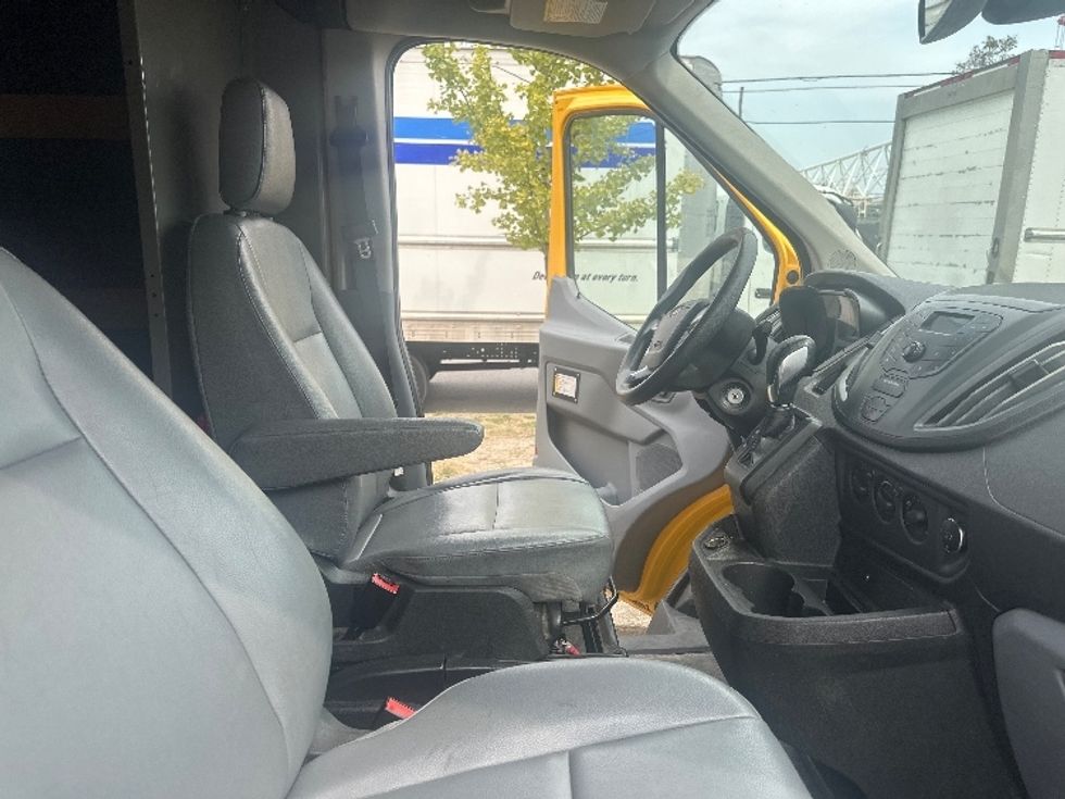 Cargo Van (Panel Van)-Light and Medium Duty Trucks-Ford-2019-Transit 250-Concord-ON-162,048\n\t\tkm-$ 37,500 - Image 22