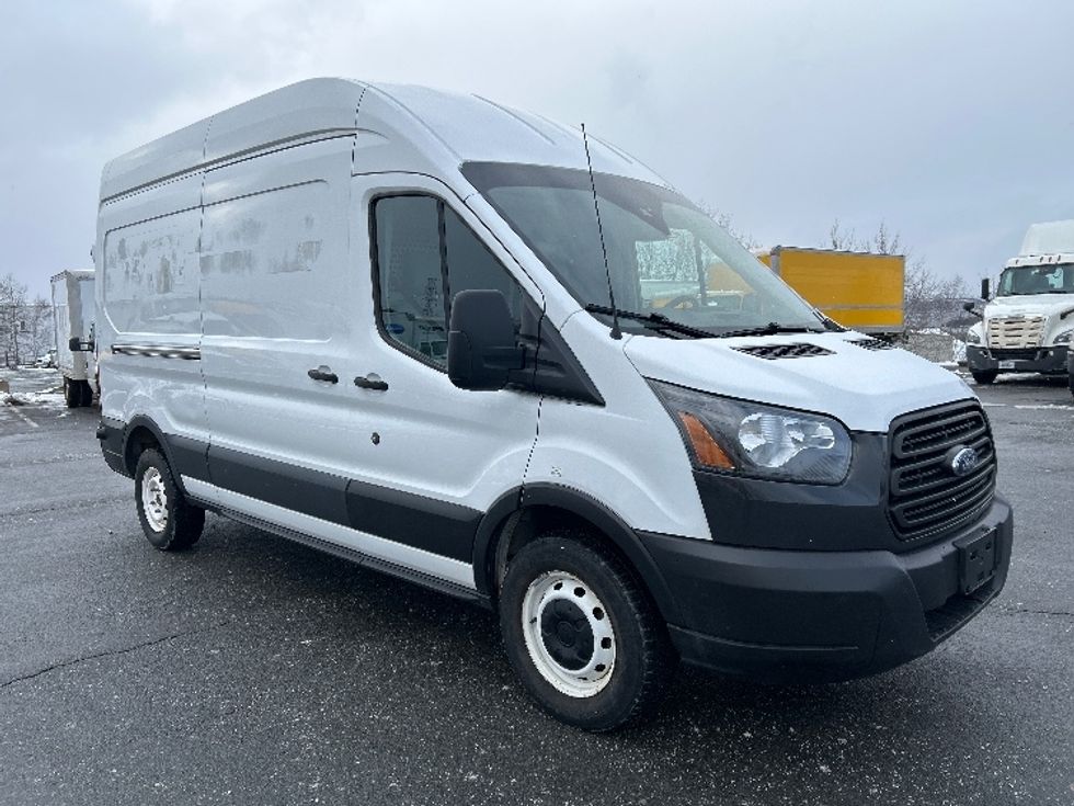 Cargo Van (Panel Van)-Light and Medium Duty Trucks-Ford-2019-Transit 250-Dartmouth-NS-150,921\n\t\tkm-$ 43,500 - Image 1