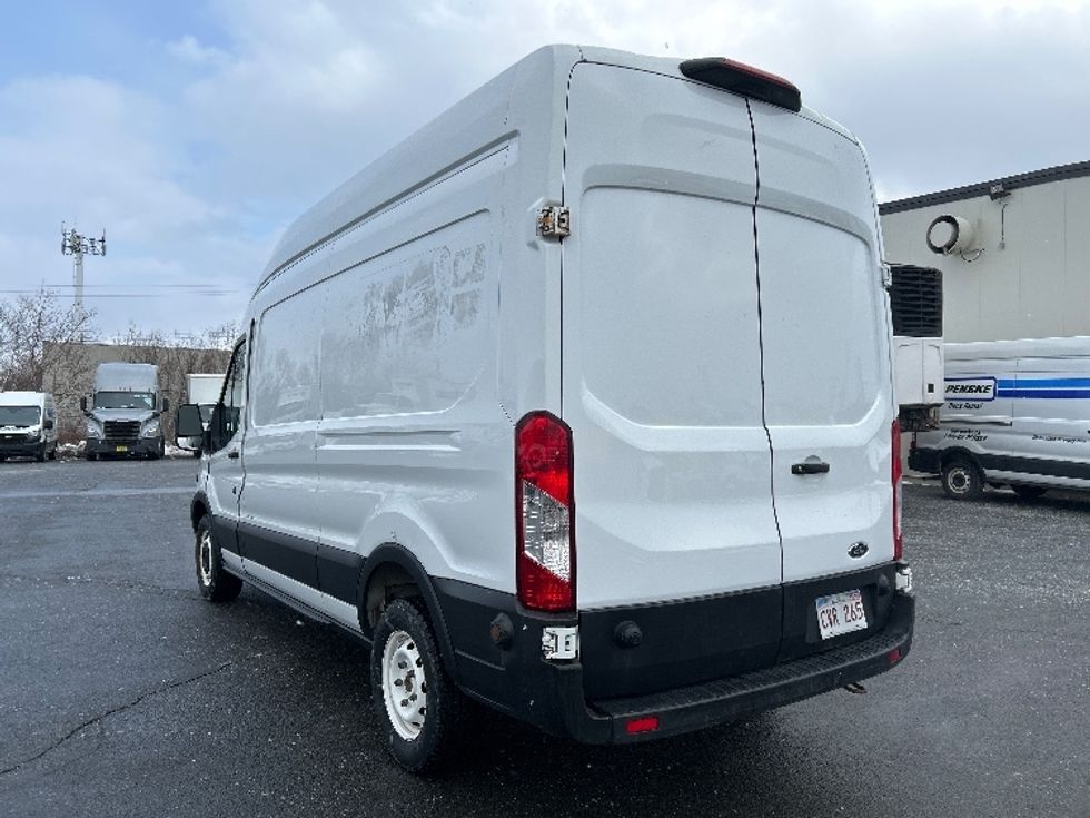 Cargo Van (Panel Van)-Light and Medium Duty Trucks-Ford-2019-Transit 250-Dartmouth-NS-150,921\n\t\tkm-$ 43,500 - Image 6