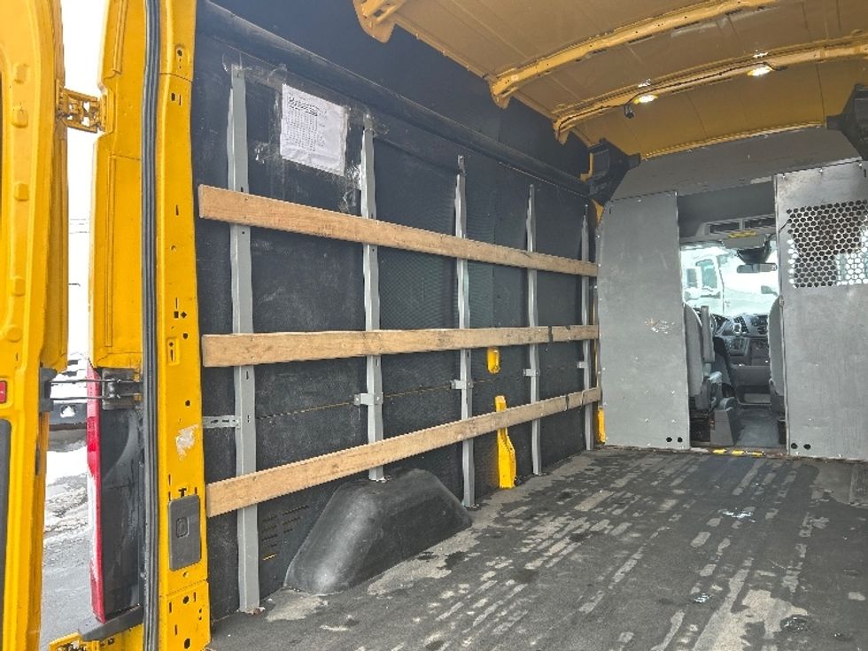 Cargo Van (Panel Van)-Light and Medium Duty Trucks-Ford-2019-Transit 250-Dartmouth-NS-187,766\n\t\tkm-$ 36,500 - Image 11