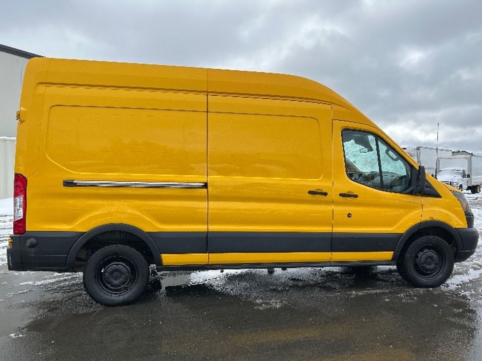 Cargo Van (Panel Van)-Light and Medium Duty Trucks-Ford-2019-Transit 250-Dartmouth-NS-187,766\n\t\tkm-$ 36,500 - Image 15