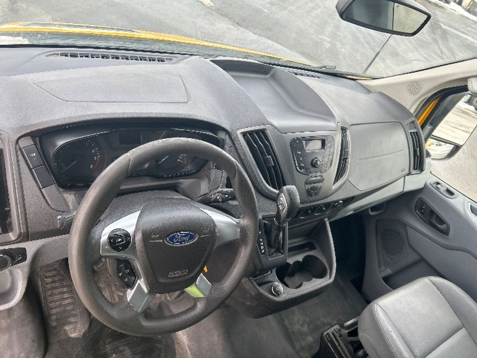 Cargo Van (Panel Van)-Light and Medium Duty Trucks-Ford-2019-Transit 250-Dartmouth-NS-187,766\n\t\tkm-$ 36,500 - Image 18