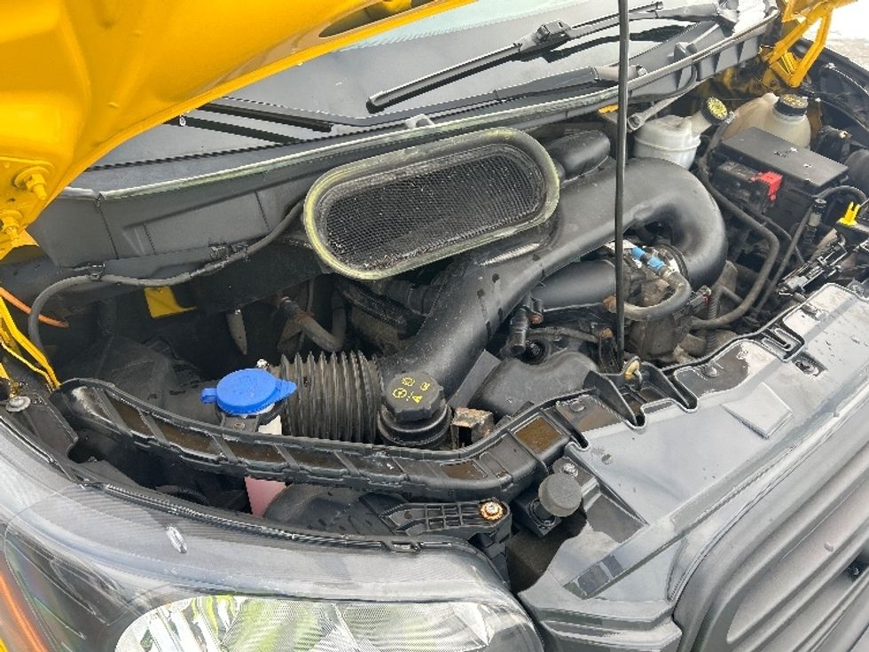 Cargo Van (Panel Van)-Light and Medium Duty Trucks-Ford-2019-Transit 250-Dartmouth-NS-187,766\n\t\tkm-$ 36,500 - Image 23