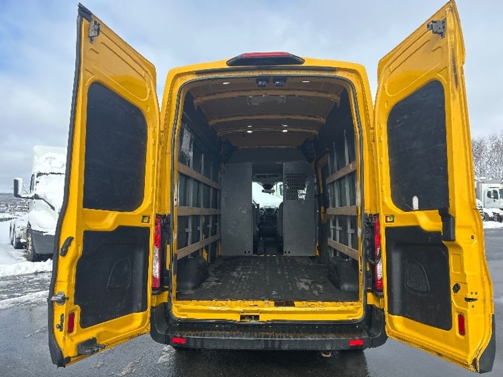 Cargo Van (Panel Van)-Light and Medium Duty Trucks-Ford-2019-Transit 250-Dartmouth-NS-187,766\n\t\tkm-$ 36,500 - Image 8