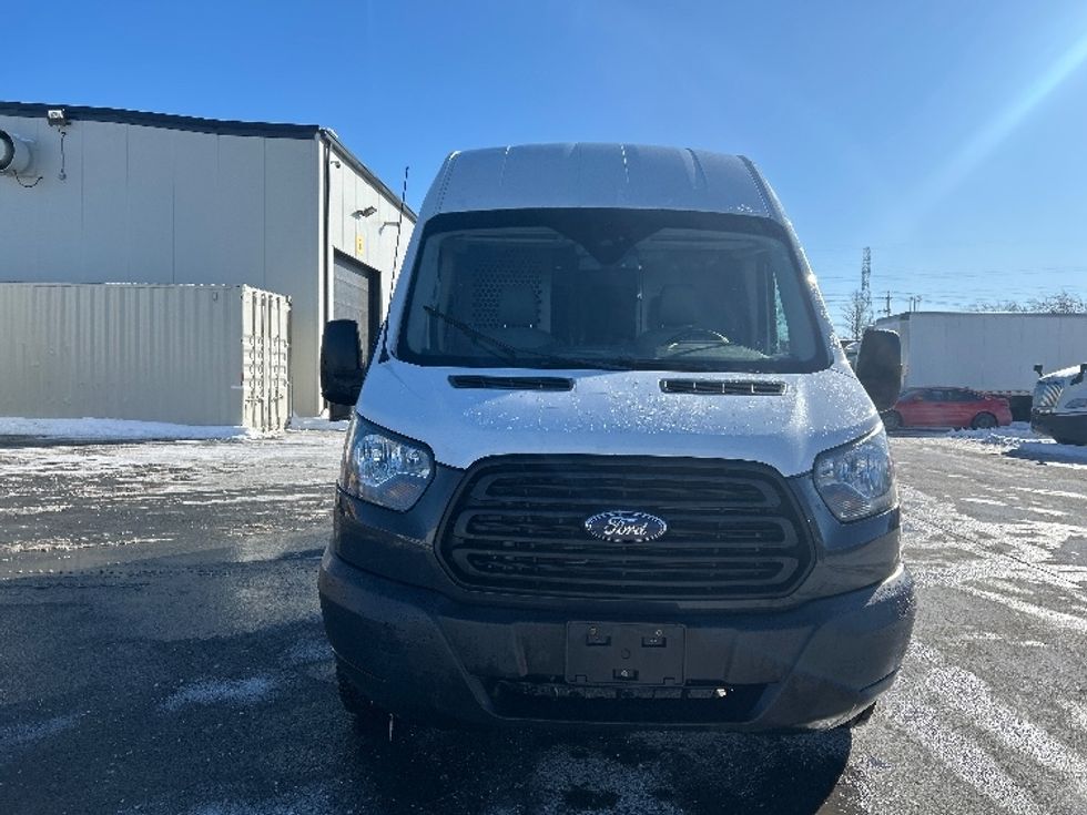 Cargo Van (Panel Van)-Light and Medium Duty Trucks-Ford-2019-Transit 250-Dartmouth-NS-198,413\n\t\tkm-$ 40,250 - Image 2