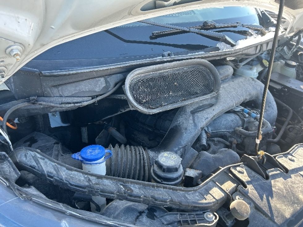 Cargo Van (Panel Van)-Light and Medium Duty Trucks-Ford-2019-Transit 250-Dartmouth-NS-198,413\n\t\tkm-$ 40,250 - Image 23