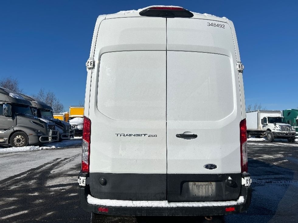 Cargo Van (Panel Van)-Light and Medium Duty Trucks-Ford-2019-Transit 250-Dartmouth-NS-198,413\n\t\tkm-$ 40,250 - Image 7