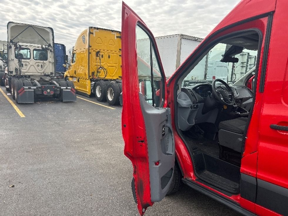 Cargo Van (Panel Van)-Light and Medium Duty Trucks-Ford-2019-Transit 250-East Chicago-IN-153,792\n\t\tmiles-$ 22,500 - Image 14