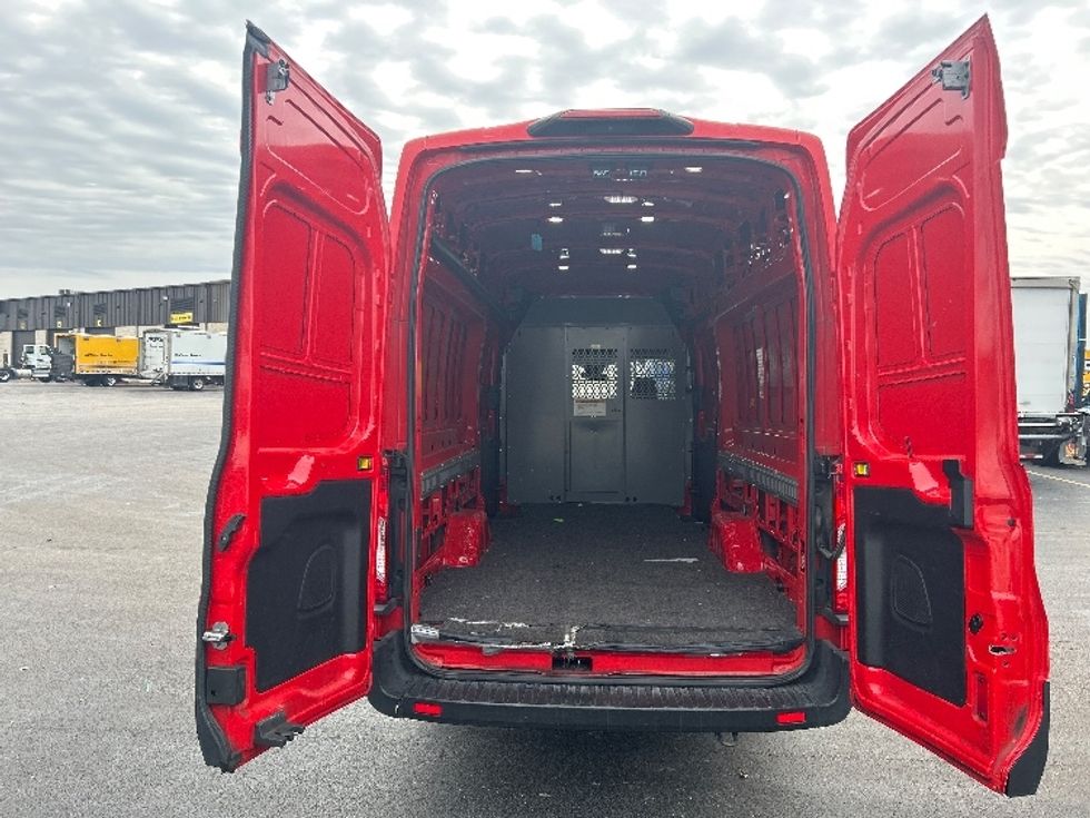 Cargo Van (Panel Van)-Light and Medium Duty Trucks-Ford-2019-Transit 250-East Chicago-IN-153,792\n\t\tmiles-$ 22,500 - Image 7