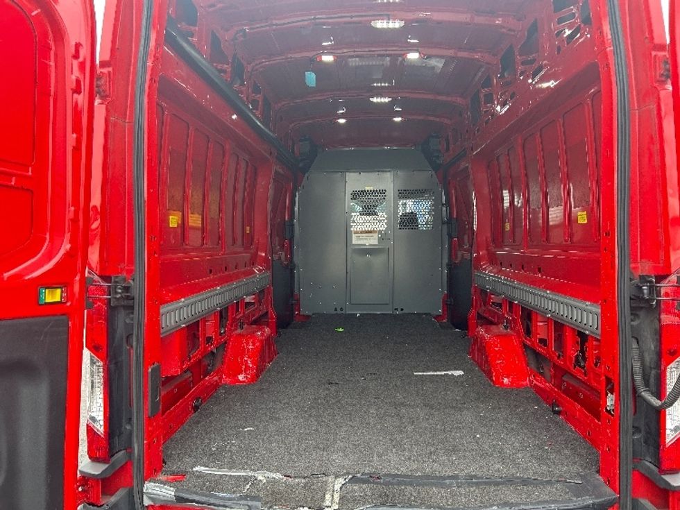 Cargo Van (Panel Van)-Light and Medium Duty Trucks-Ford-2019-Transit 250-East Chicago-IN-153,792\n\t\tmiles-$ 22,500 - Image 8