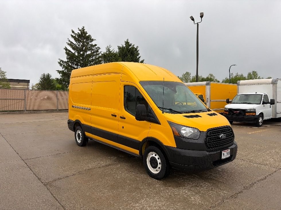 Cargo Van (Panel Van)-Light and Medium Duty Trucks-Ford-2019-Transit 250-Gahanna-OH-124,162\n\t\tmiles-$ 27,750 - Image 1
