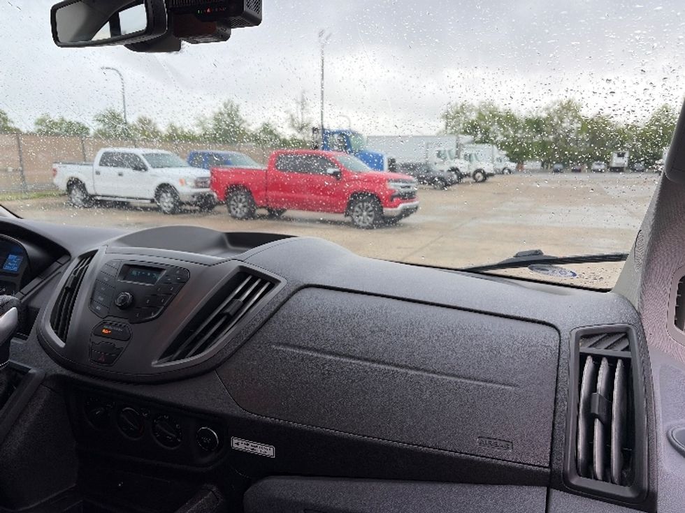 Cargo Van (Panel Van)-Light and Medium Duty Trucks-Ford-2019-Transit 250-Gahanna-OH-124,162\n\t\tmiles-$ 27,750 - Image 21