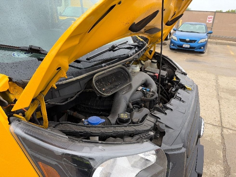 Cargo Van (Panel Van)-Light and Medium Duty Trucks-Ford-2019-Transit 250-Gahanna-OH-124,162\n\t\tmiles-$ 27,750 - Image 23