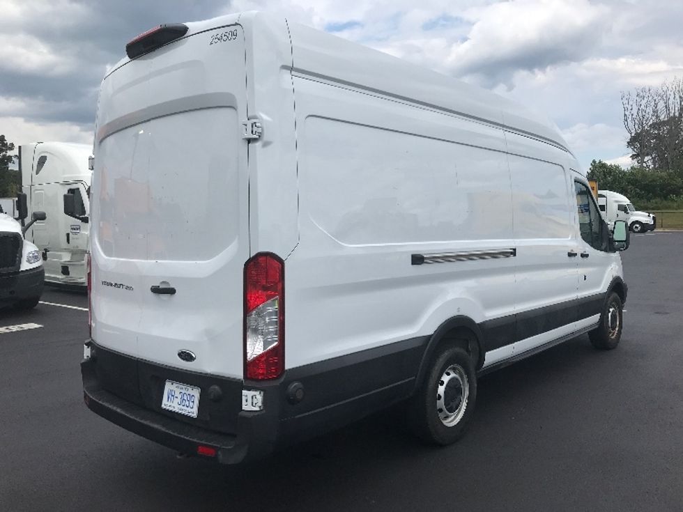 2019 Ford Transit photo 9