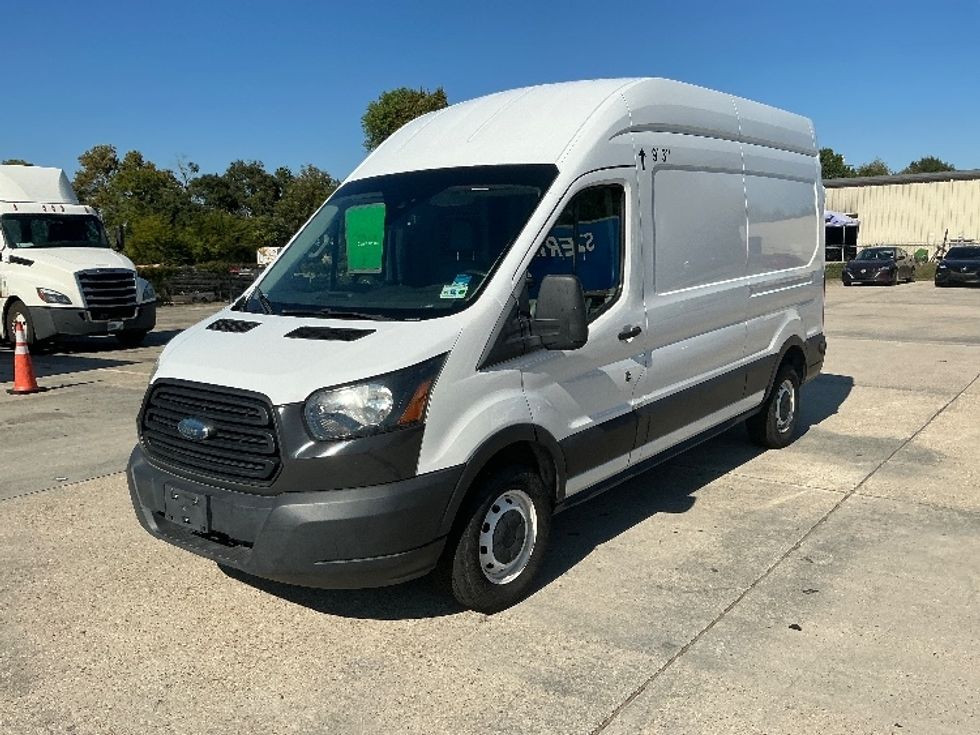 Cargo Van (Panel Van)-Light and Medium Duty Trucks-Ford-2019-Transit 250-Hammond-LA-36,672\n\t\tmiles-$ 42,000 - Image 3