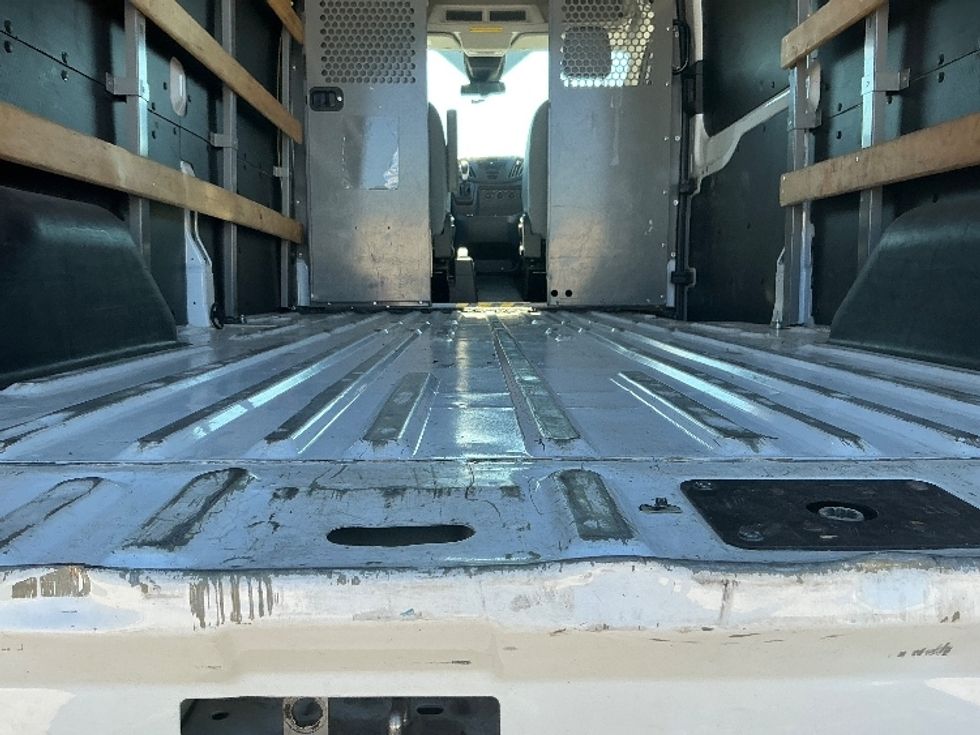 Cargo Van (Panel Van)-Light and Medium Duty Trucks-Ford-2019-Transit 250-Hammond-LA-36,672\n\t\tmiles-$ 42,000 - Image 9