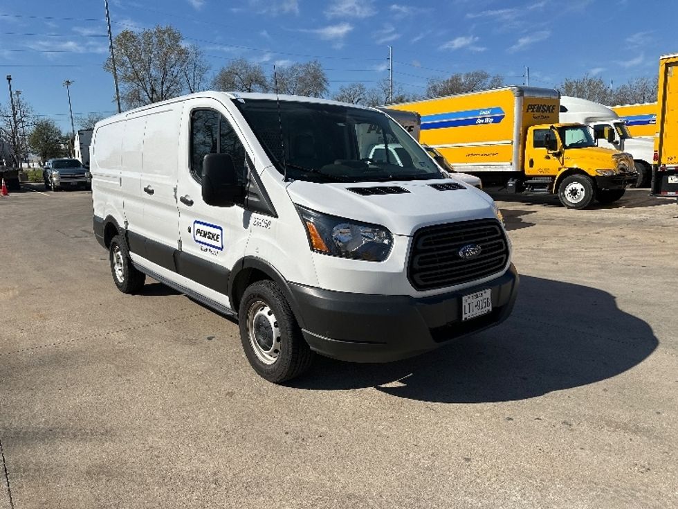 Used Cargo Vans for Sale in TX Penske Used Trucks